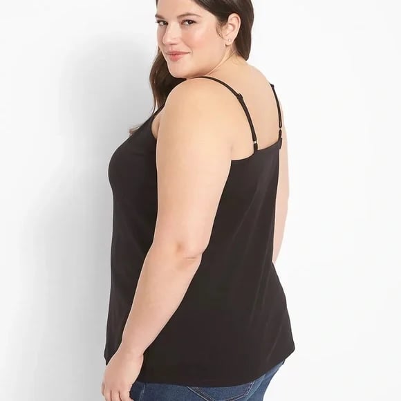 🔥2025 New Arrival 49% OFF🔥Loose-fitting Tank Top With Built-in Bra