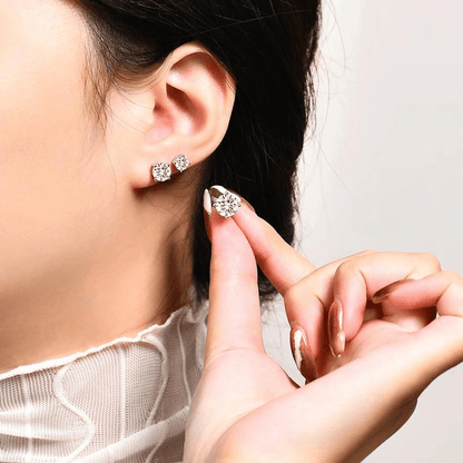 Sparkling VVS Synthetic Moissanite Stud Earrings for Women