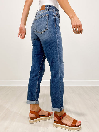 2025 MONROE Mid-Rise Vintage Wash Boyfriend Fit Jeans